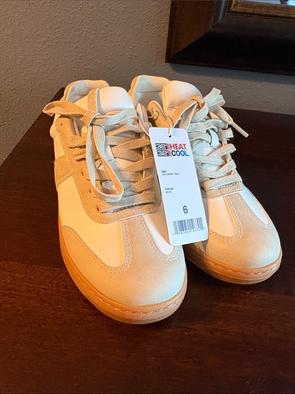 32 Degrees Beige & White Women's Athletic Sneakers